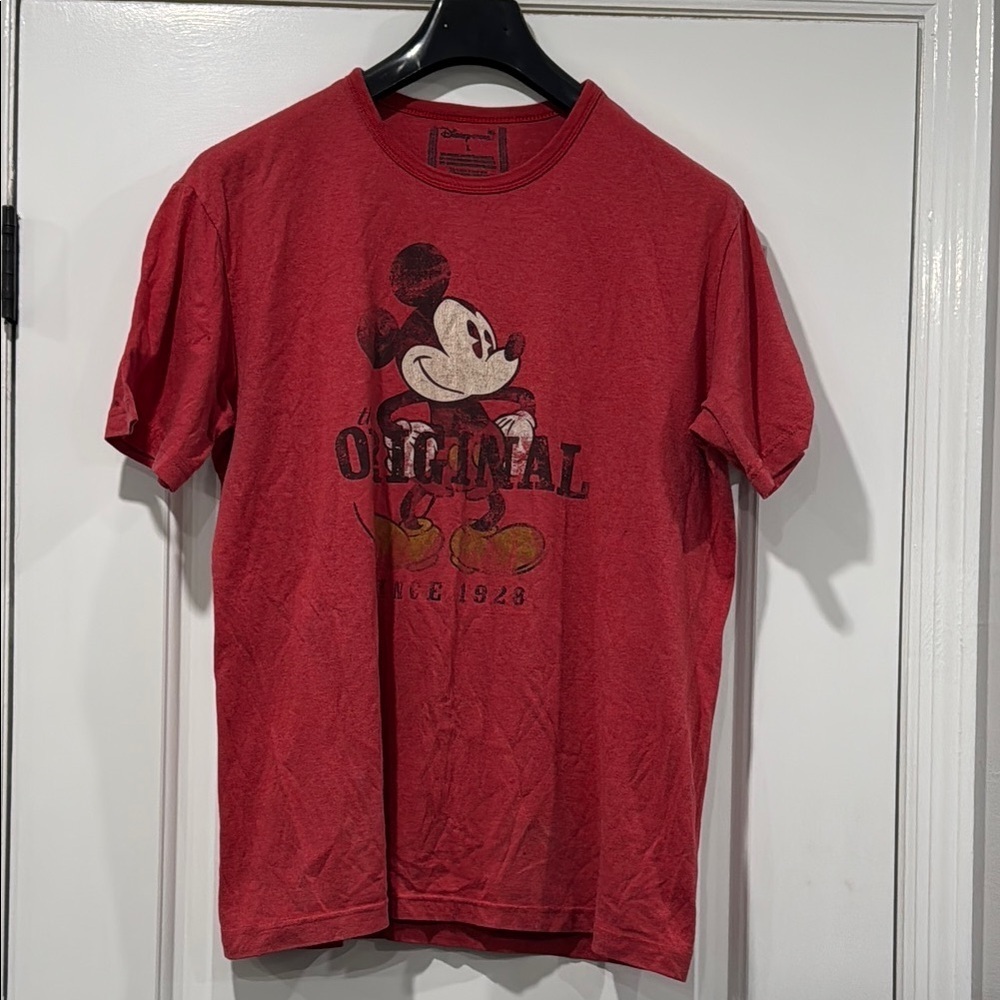 Disney Red Mickey Mouse Men's Shirt Size Large
